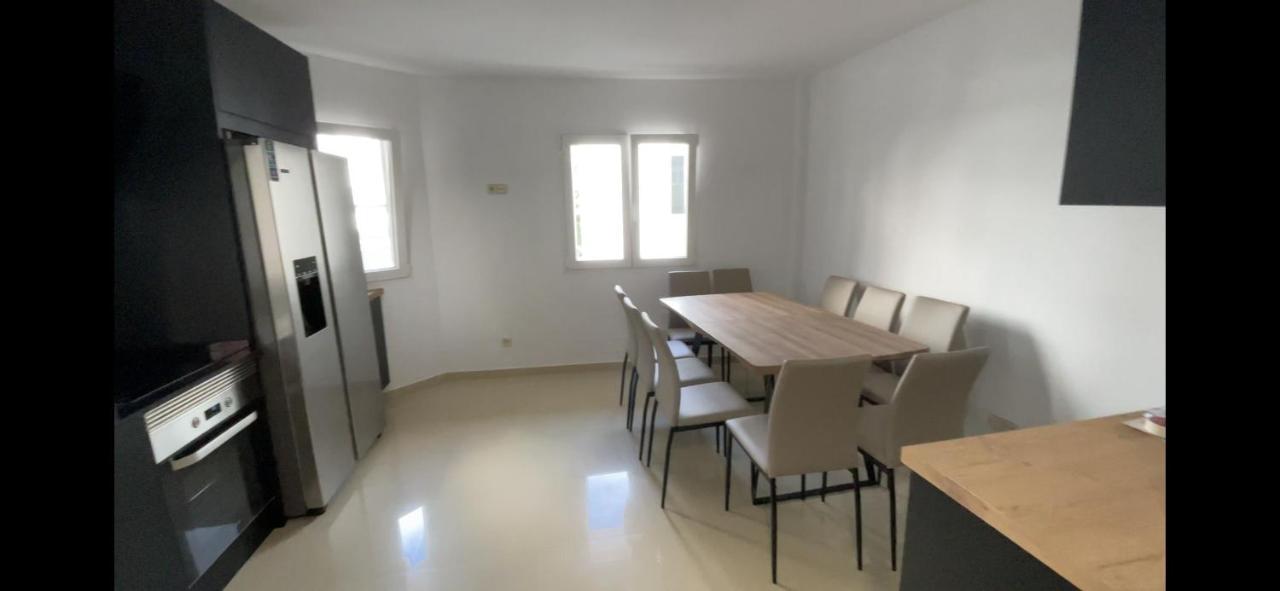 Estudio En Ribeira Exteriör bild